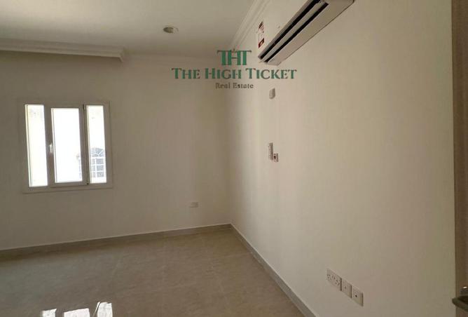 Elegant | 5BR Villa| Both Commercial & Residential