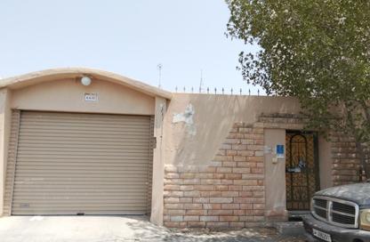 Villa - 3 - 2 for rent in OqbaBin Nafie Steet - Old Airport Road - Doha