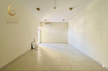 Apartment - 2 Bedrooms - 2 Bathrooms for rent in Al Mansoura - Al Mansoura - Doha