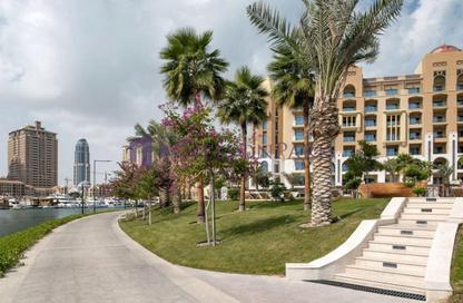 Apartment - 3 Bedrooms - 4 Bathrooms for rent in The St. Regis Marsa Arabia Island - Marsa Arabia - The Pearl Island - Doha