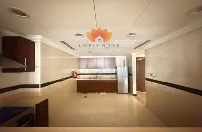 Apartment - 1 Bedroom - 2 Bathrooms for rent in East Porto Drive - Porto Arabia - The Pearl Island - Doha
