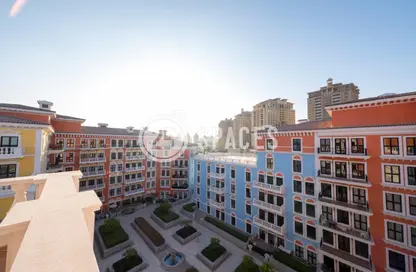 Apartment - 1 Bedroom - 2 Bathrooms for rent in Carnaval - Qanat Quartier - The Pearl Island - Doha