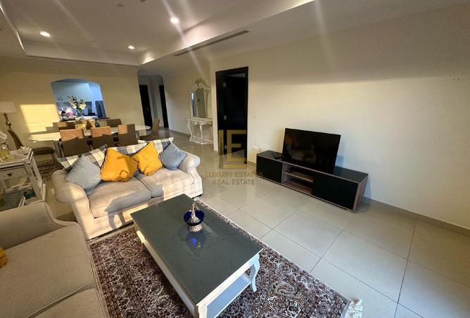 982915 - Property Image 2