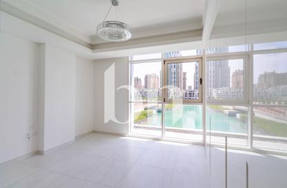 Apartment - 2 Bedrooms - 3 Bathrooms for rent in Crystal Residence - Gewan Island - The Pearl Island - Doha