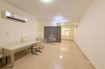 Apartment - 3 Bedrooms - 3 Bathrooms for rent in Al Nasr Street - Al Nasr - Doha