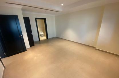 Apartment - 1 Bedroom - 2 Bathrooms for sale in East Porto Drive - Porto Arabia - The Pearl Island - Doha