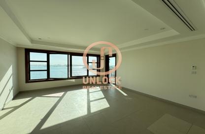 Apartment - 2 Bedrooms - 3 Bathrooms for rent in Porto Arabia Townhouses - Porto Arabia - The Pearl Island - Doha