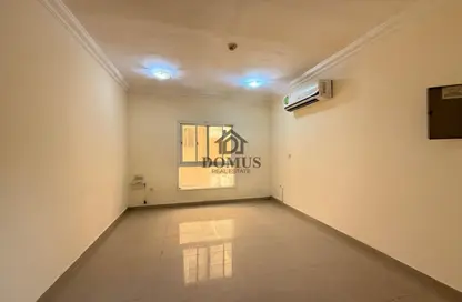 Apartment - 2 Bedrooms - 2 Bathrooms for rent in Thabit Bin Zaid Street - Al Mansoura - Doha