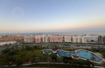 Apartment - 1 Bedroom - 2 Bathrooms for rent in Viva Central - Viva Bahriyah - The Pearl Island - Doha