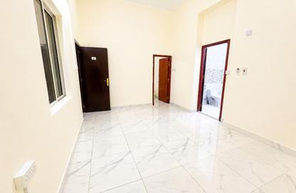 Apartment - Studio - 1 Bathroom for rent in Salwa Road - Al Aziziyah - Doha