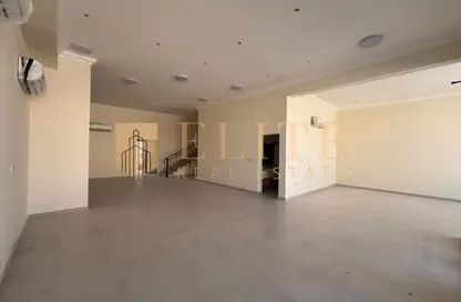 Villa - 5 Bedrooms - 7 Bathrooms for rent in Umm Salal Mahammad - Umm Salal City - Doha