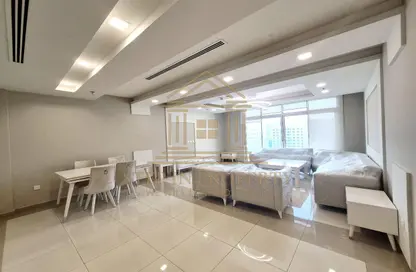 Apartment - 2 Bedrooms - 3 Bathrooms for rent in City Avenue Building C - City Avenue - Al Erkyah City - Lusail
