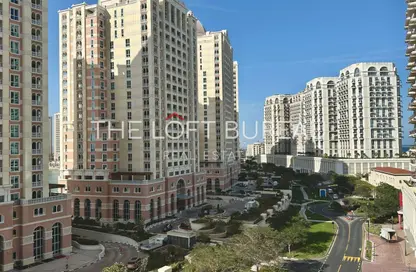 شقة - غرفة نوم - 2 حمامات للايجار في حدائق فلورستا - حدائق فلورستا - جزيرة اللؤلؤة - الدوحة