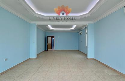 Apartment - 6 - 7+ for rent in Izghawa - Izghawa - Doha