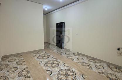 Apartment - Studio - 1 for rent in Wholesale Market Street - Abu Hamour - Doha