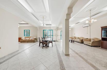 Villa - 3 Bedrooms - 4 Bathrooms for rent in New Salata - Salata - Doha