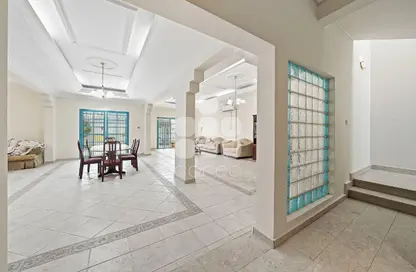 Villa - 3 Bedrooms - 4 Bathrooms for rent in New Salata - Salata - Doha