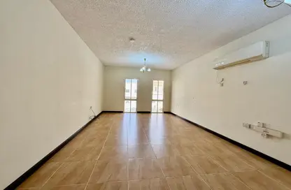 Apartment - 2 Bedrooms - 1 Bathroom for rent in Old Airport Road - Old Airport Road - Doha