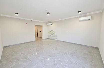 Apartment - 3 Bedrooms - 4 Bathrooms for rent in Musheireb Tower - Musheireb - Musheireb - Doha