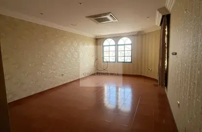 Villa - 5 Bedrooms - 3 Bathrooms for rent in Al Duhail South - Al Duhail - Doha