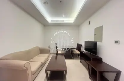 Apartment - 2 Bedrooms - 2 Bathrooms for rent in Umm Ghwailina Comm - Umm Ghuwalina - Umm Ghuwailina - Doha
