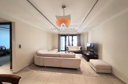 Apartment - 1 Bedroom - 2 Bathrooms for rent in West Porto Drive - Porto Arabia - The Pearl Island - Doha