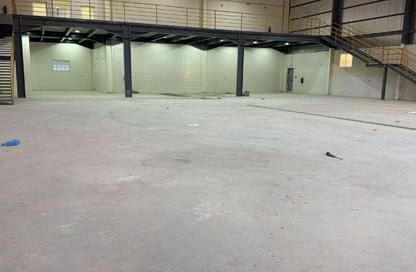 Warehouse - Studio - 6 Bathrooms for rent in East Industrial Street - Birkat Al Awamer - Al Wakra