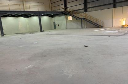Warehouse - Studio - 6 Bathrooms for rent in East Industrial Street - Birkat Al Awamer - Al Wakra