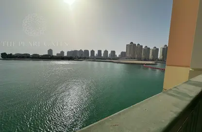 Apartment - 2 Bedrooms - 3 Bathrooms for rent in Viva West - Viva Bahriyah - The Pearl Island - Doha