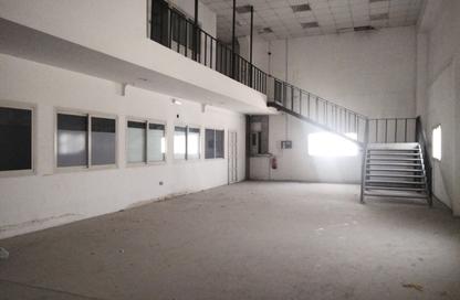 Warehouse - Studio - 3 Bathrooms for rent in Industrial Area 4 - Industrial Area - Industrial Area - Doha