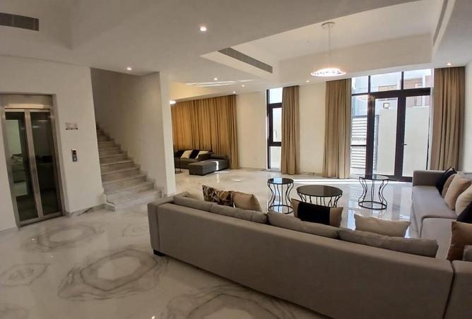 1021000 - Property Image 2