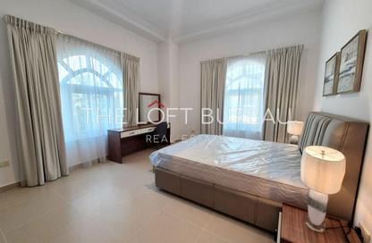 Apartment - 2 Bedrooms - 2 Bathrooms for rent in Falcon Tower - Diplomatic Street - West Bay - Doha