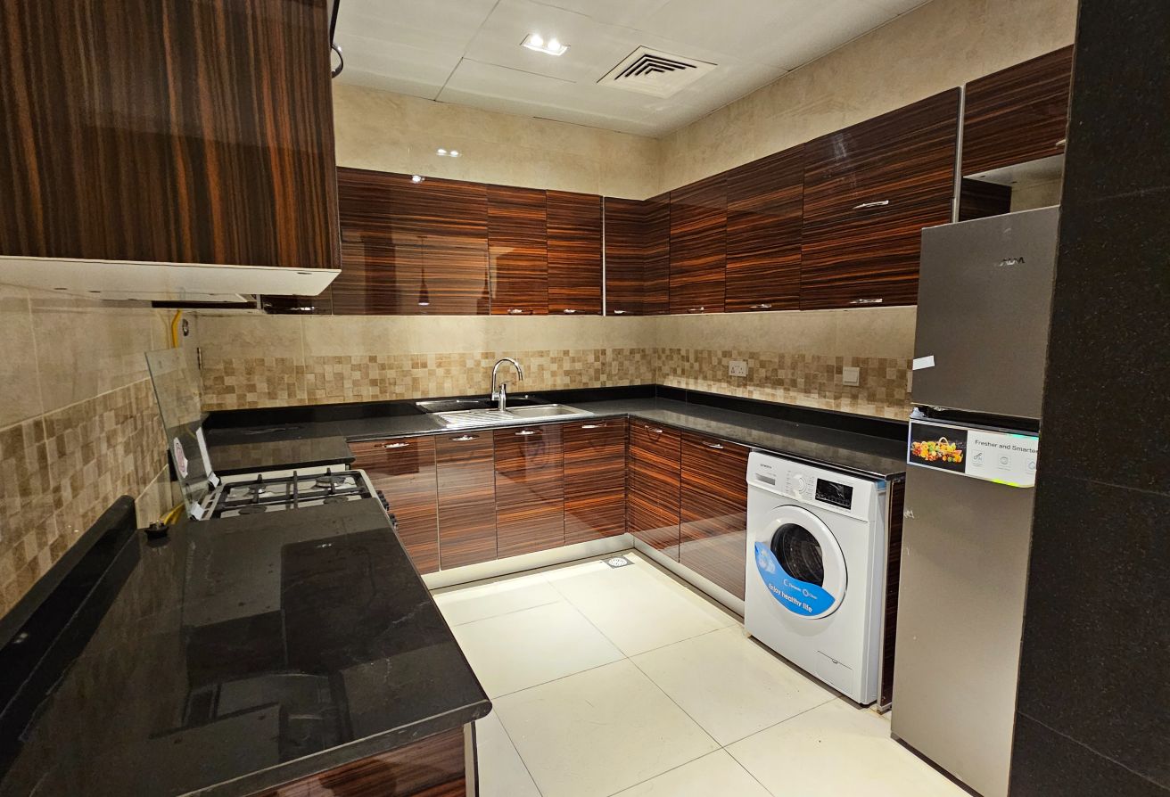 1 Bedroom Apartment for Rent – Fox Hills South thumbnail 3
