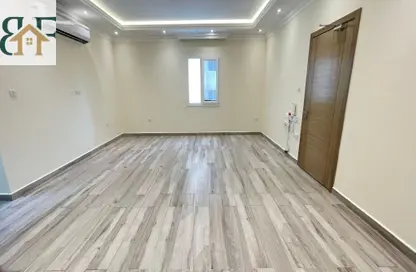 Apartment - 2 Bedrooms - 3 Bathrooms for rent in Al Mansoura - Al Mansoura - Doha