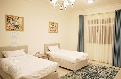 Compound - 3 Bedrooms - 4 Bathrooms for rent in Muraikh - AlMuraikh - Doha