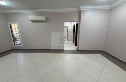 Apartment - 2 Bedrooms - 3 Bathrooms for rent in Al Sadd Road - Al Sadd - Doha Apartment - 2 Bedrooms - 3 Bathrooms for rent in Al Sadd Road - Al Sadd - Doha