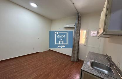 Apartment - Studio - 1 Bathroom for rent in Al Nasr Street - Al Nasr - Doha