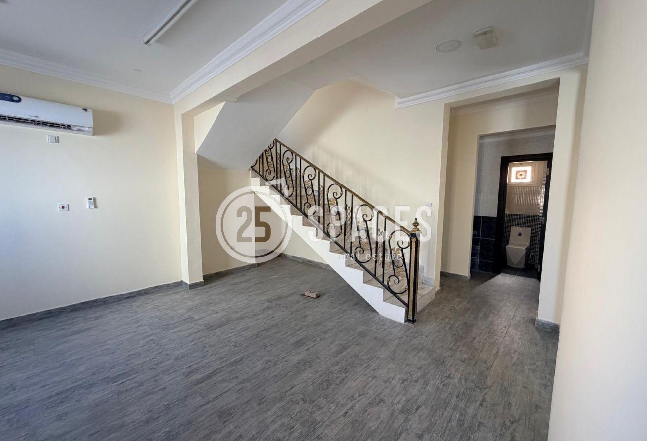 Brand New I Freehold 6 Bdm Villa I Move in Ready - 2