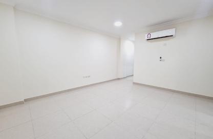 Apartment - 2 Bedrooms - 2 Bathrooms for rent in Al Ibreez Street - Mughalina - Doha Apartment - 2 Bedrooms - 2 Bathrooms for rent in Al Ibreez Street - Mughalina - Doha