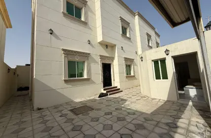 فيلا - 7 غرف نوم - 7 حمامات للايجار في الوكرة - الوكرة