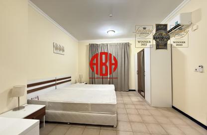 Apartment - 2 Bedrooms - 3 Bathrooms for rent in Musheireb Tower - Musheireb - Musheireb - Doha