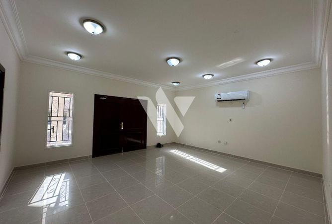 56466309 - Property Image 2