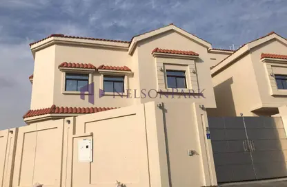 مجمع سكني - 7 غرف نوم للايجار في وادي المرخ - مريخ - المريخ - الدوحة