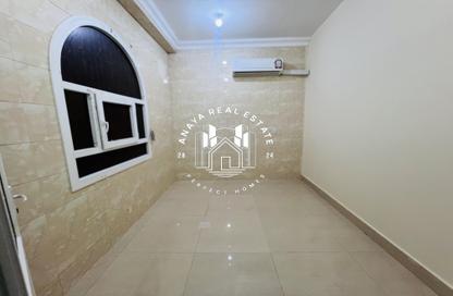 Villa - Studio - 1 Bathroom for rent in Al Nuaija Street - Al Nuaija - Doha
