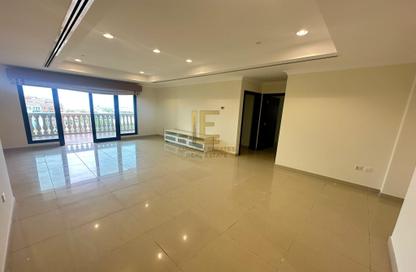 Apartment - 2 Bedrooms - 3 Bathrooms for rent in East Porto Drive - Porto Arabia - The Pearl Island - Doha