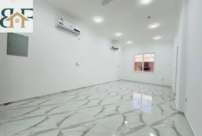 61002044 - Property Image 2