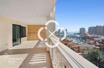 Apartment - 2 Bedrooms - 3 Bathrooms for sale in West Porto Drive - Porto Arabia - The Pearl Island - Doha