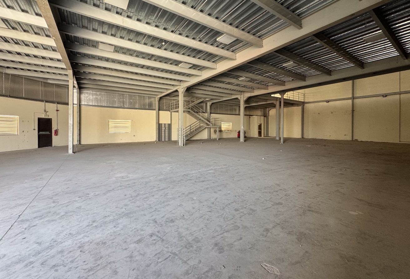 2000 SQM | Warehouse + 12 Rooms | Birkat Al Awamer
