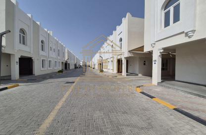 مجمع سكني - 6 غرف نوم - 6 حمامات للايجار في وادي المرخ - مريخ - المريخ - الدوحة