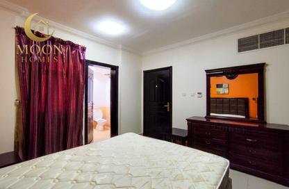 Apartment - 1 Bedroom - 2 Bathrooms for rent in Umm Ghuwailina - Doha